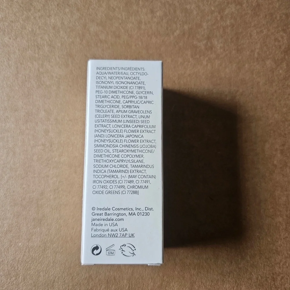 Jane Iredale Beyond Matte Foundation - M12